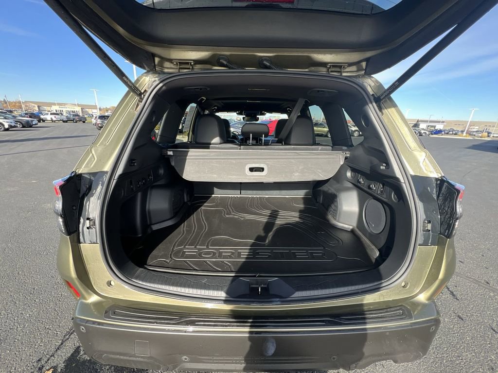 Used 2025 Subaru Forester Limited image 27