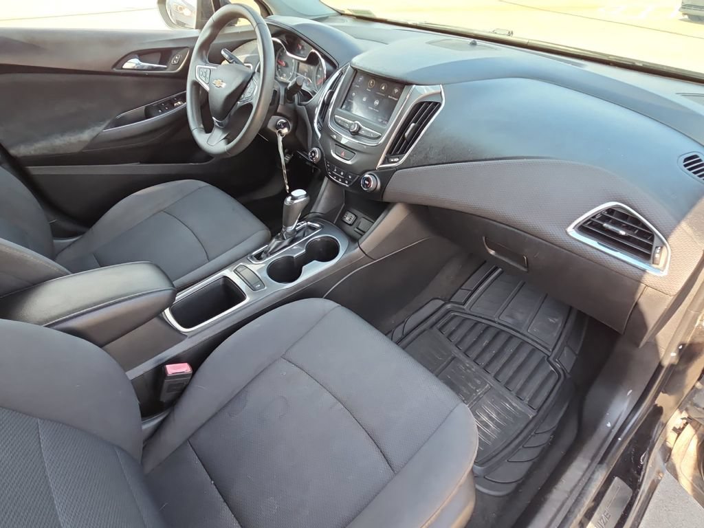 Used 2019 Chevrolet Cruze LS w/ LS Convenience Package FWD image 15