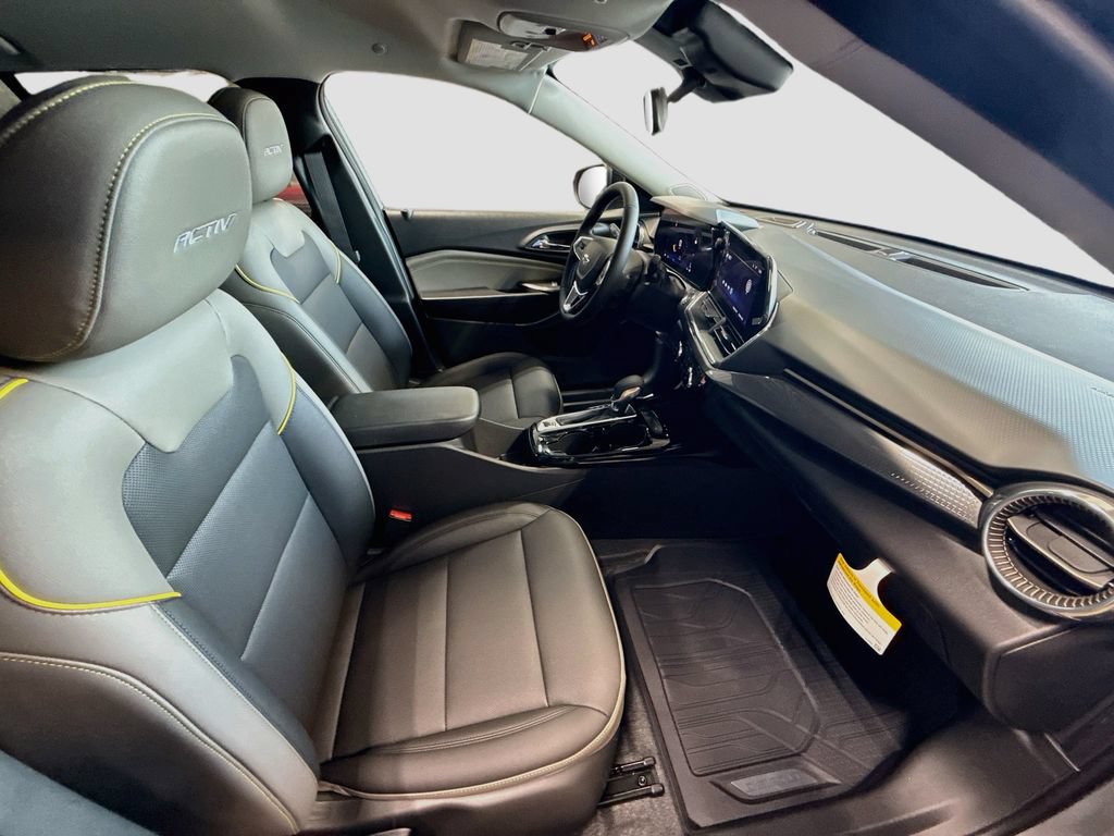 New 2026 Chevrolet Trax ACTIV FWD image 25