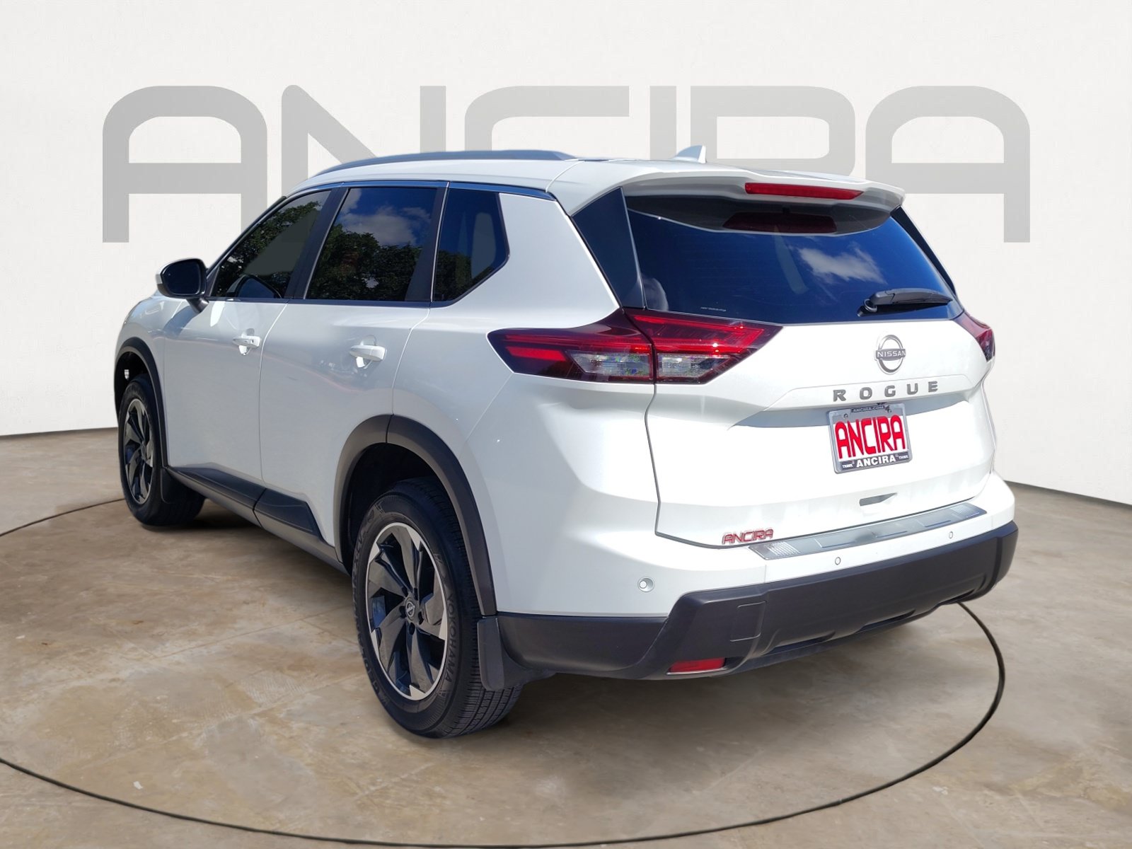 Used 2025 Nissan Rogue SV w/ SV Premium Package FWD image 9