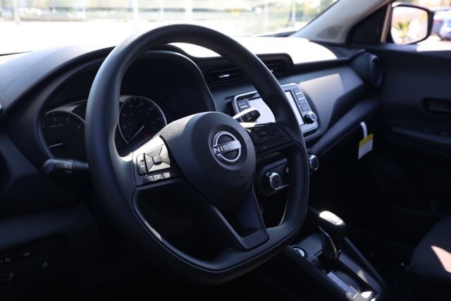 New 2025 Nissan Kicks Play S image 14