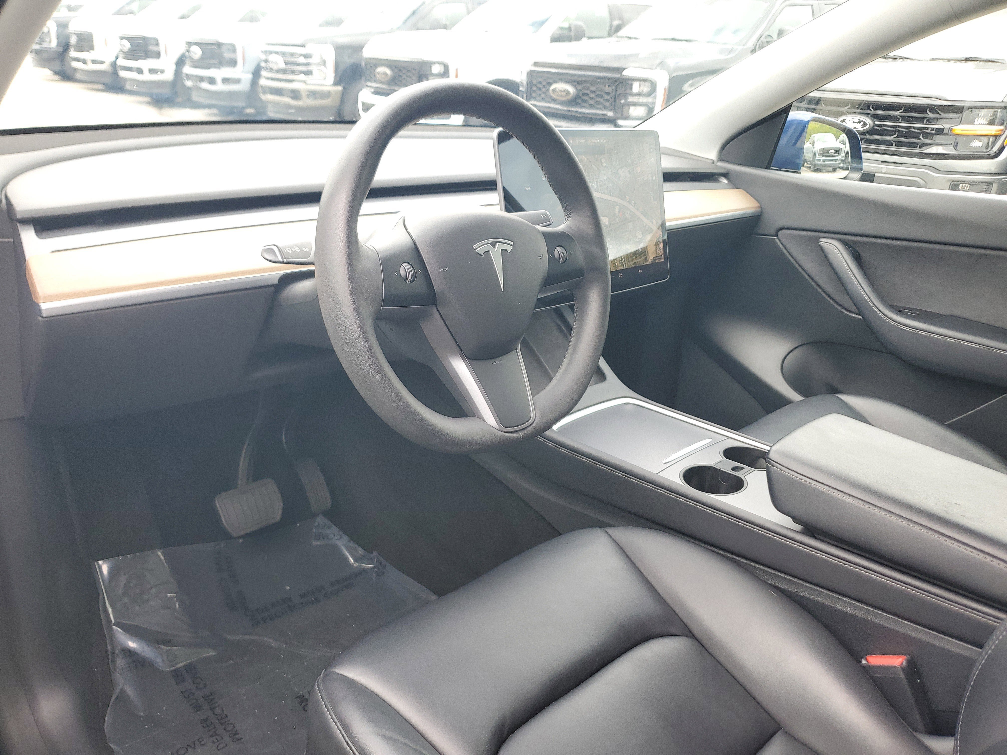 Used 2021 Tesla Model Y Long Range image 9