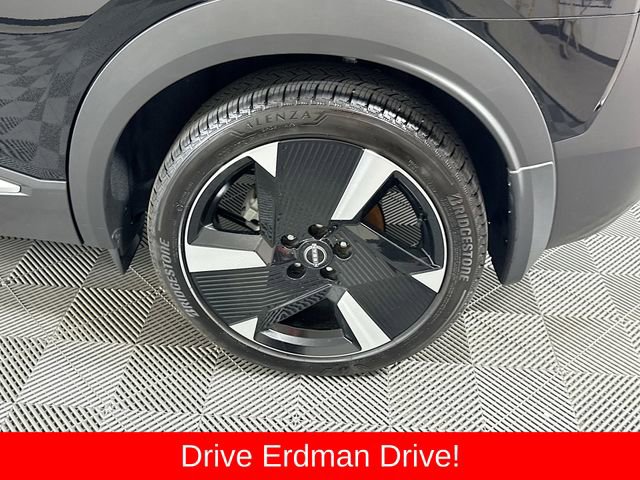 Used 2025 Nissan Kicks SR AWD/4WD image 4