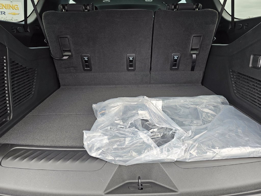 New 2026 Chevrolet Suburban LS w/ LPO, Dark Essentials Package RWD image 17