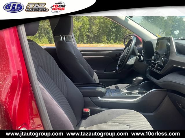 Used 2020 Toyota Highlander LE AWD/4WD image 7