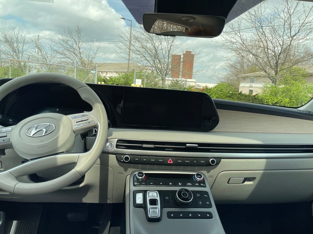 Used 2023 Hyundai Palisade Limited w/ Cargo Package AWD/4WD image 13