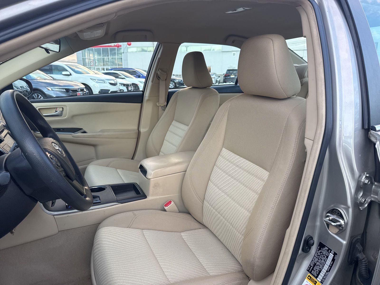 Used 2016 Toyota Camry LE image 12