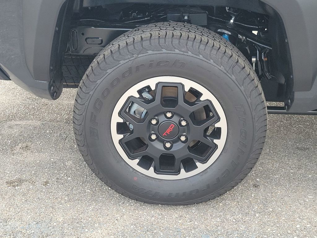 New 2025 Toyota Tacoma TRD Off-Road image 19