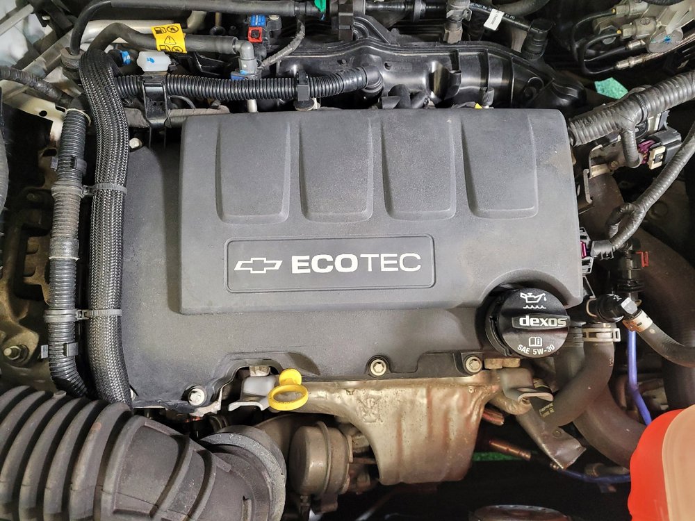 Used 2020 Chevrolet Trax LT w/ LT Convenience Package AWD/4WD image 30