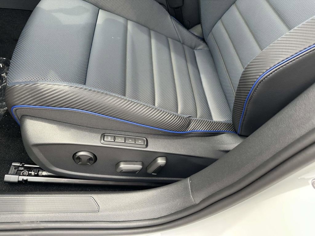 New 2026 Volkswagen Golf image 16