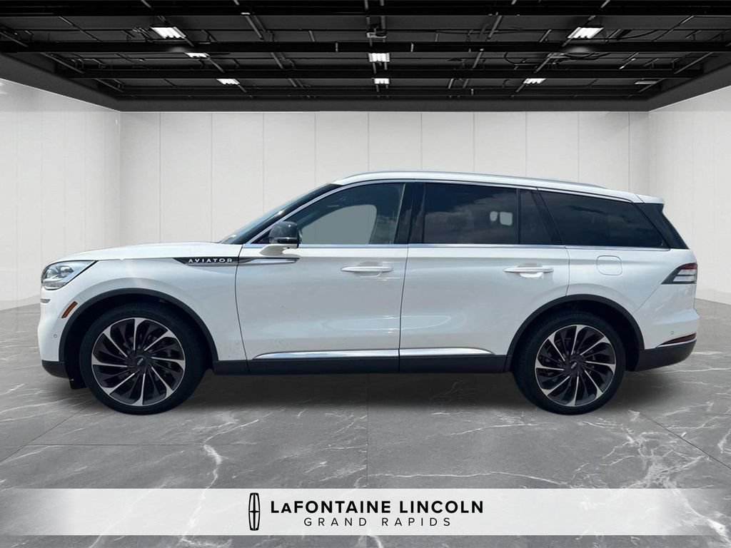 Used 2020 Lincoln Aviator Reserve w/ Equipment Group 202A AWD/4WD image 2