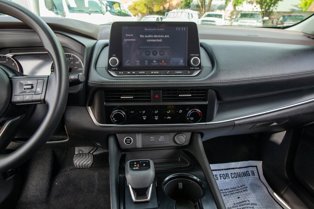 Used 2023 Nissan Rogue S image 15