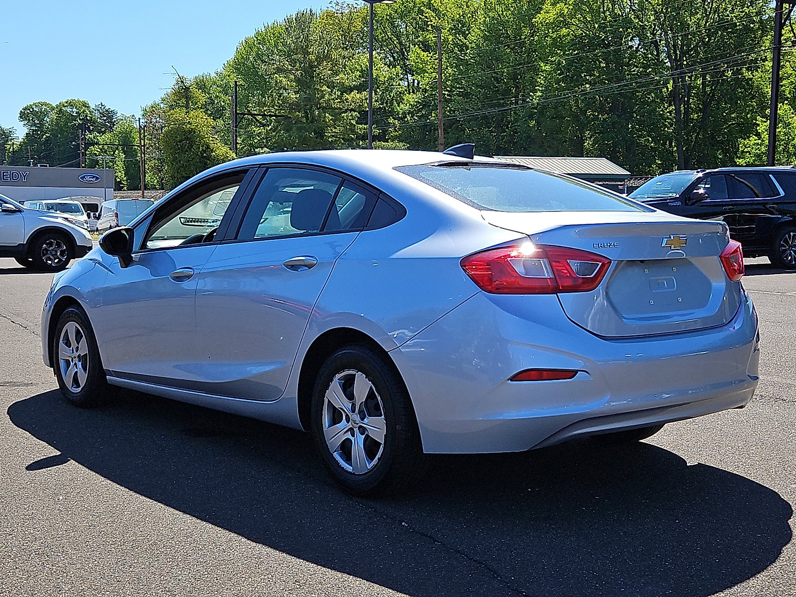 Used 2017 Chevrolet Cruze LS FWD image 4