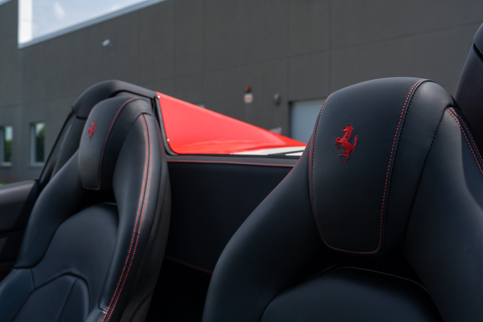 Used 2018 Ferrari 488 Spider RWD image 33