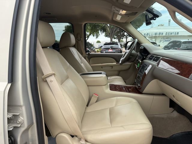 Used 2011 Chevrolet Tahoe LTZ RWD image 27