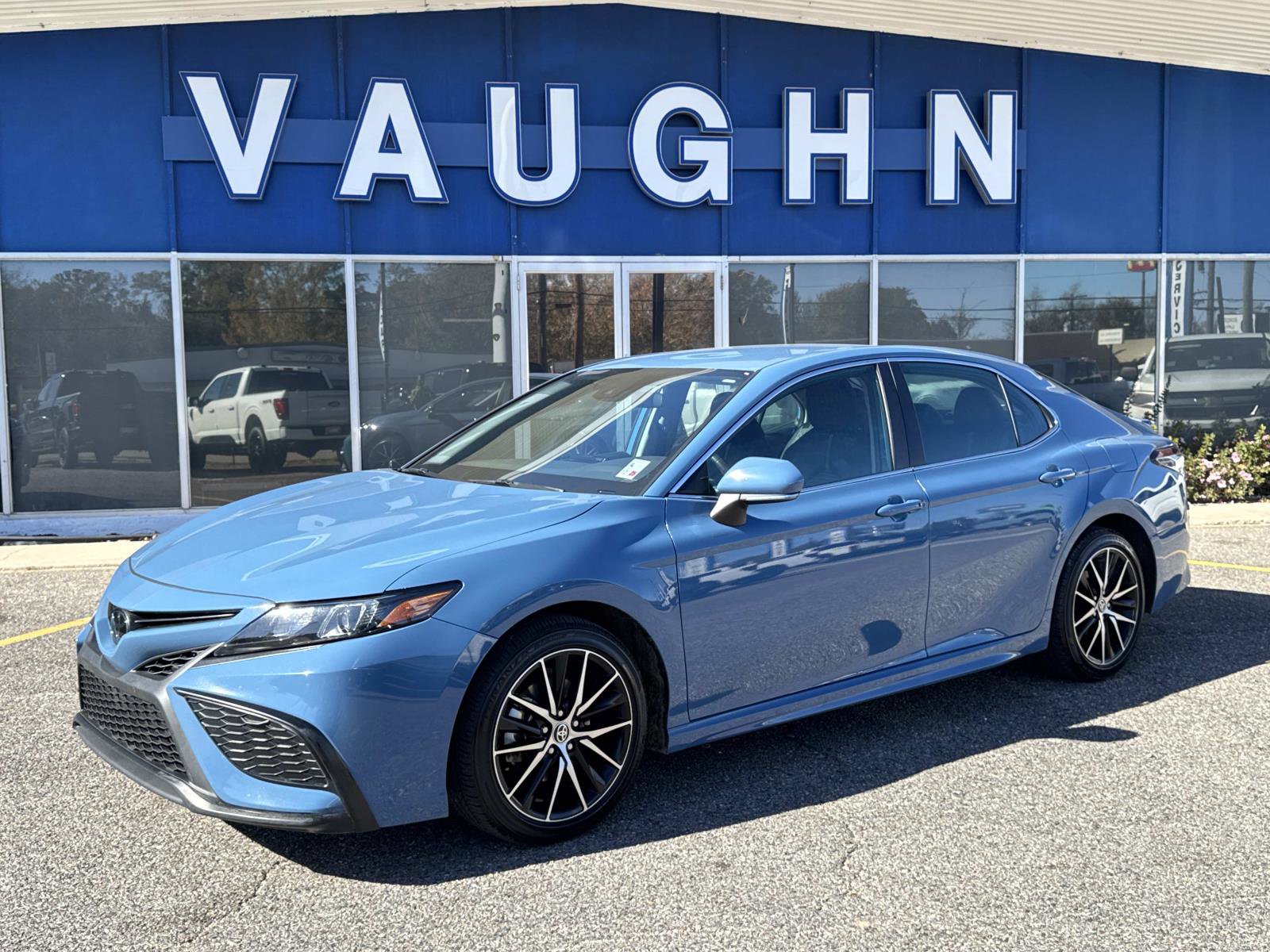 Used 2024 Toyota Camry SE