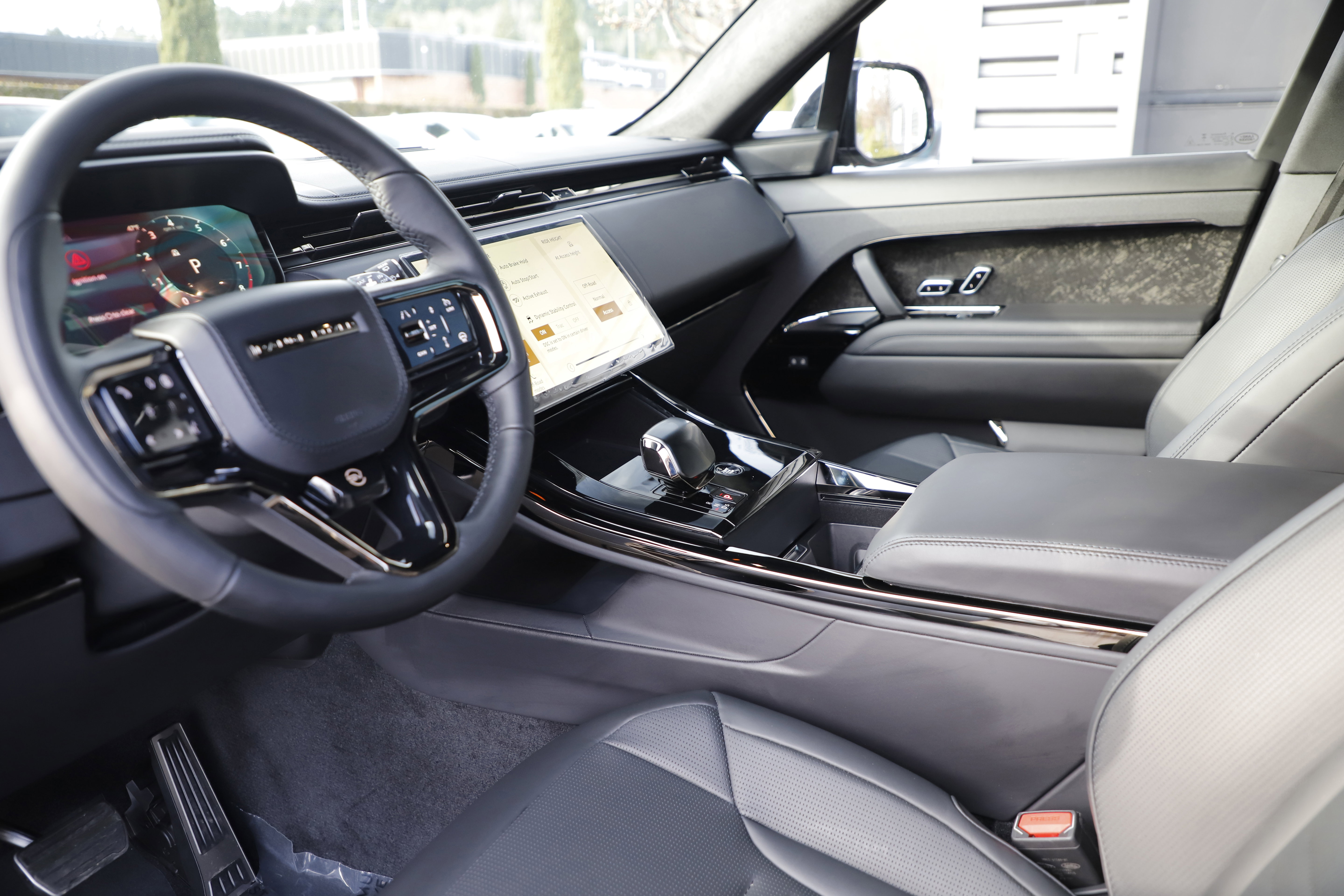 New 2026 Land Rover Range Rover Sport SV image 22