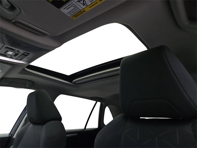 Used 2022 Toyota RAV4 XLE image 11