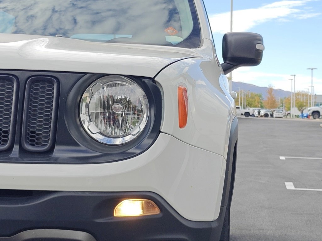 Used 2016 Jeep Renegade Trailhawk image 31