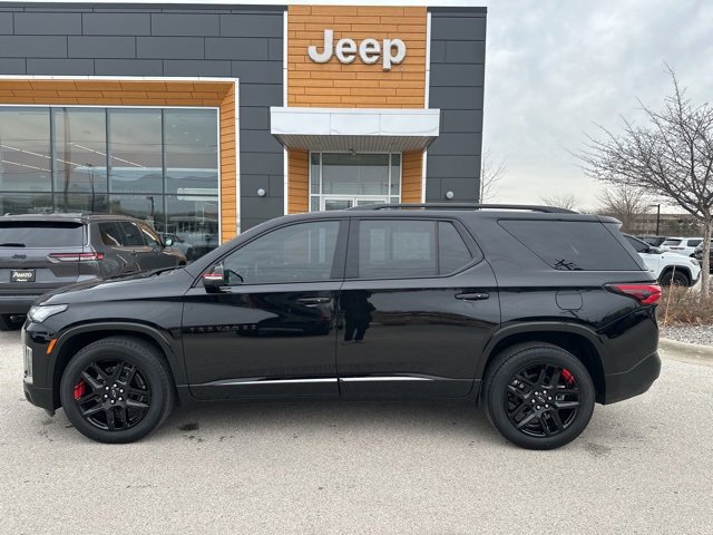 Used 2023 Chevrolet Traverse Premier w/ Redline Edition image 9