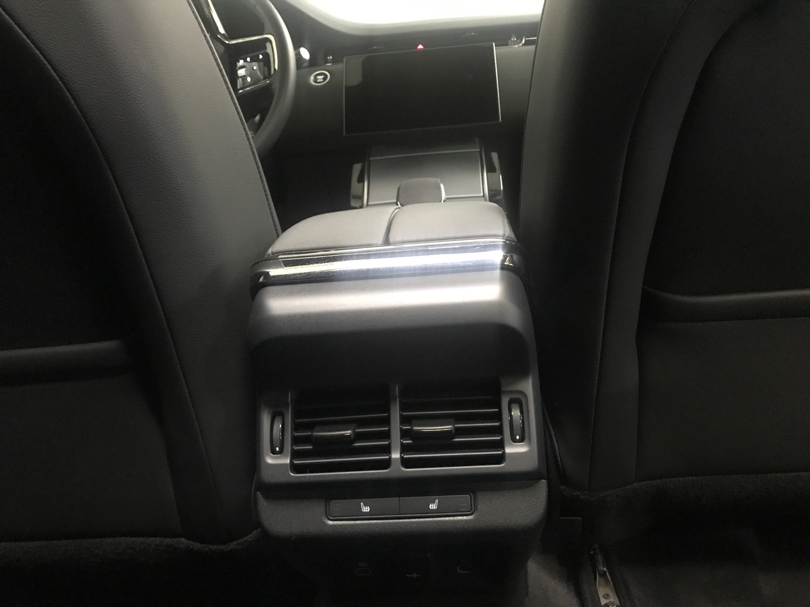 Used 2024 Land Rover Range Rover Evoque S AWD/4WD image 13
