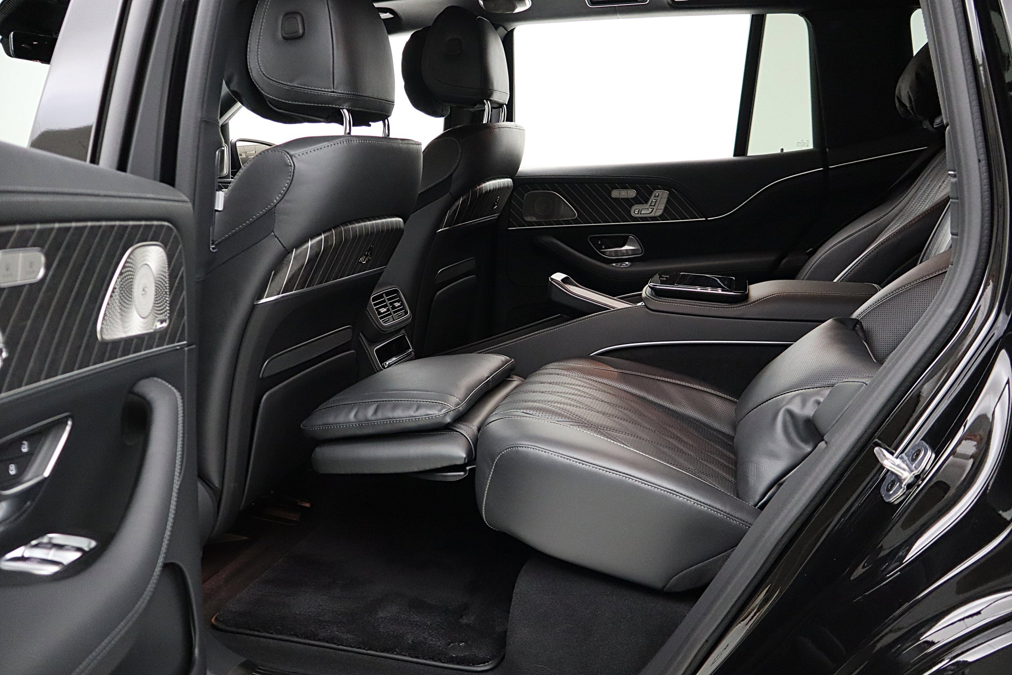 Used 2026 Mercedes-Benz Maybach GLS 600 4MATIC image 49