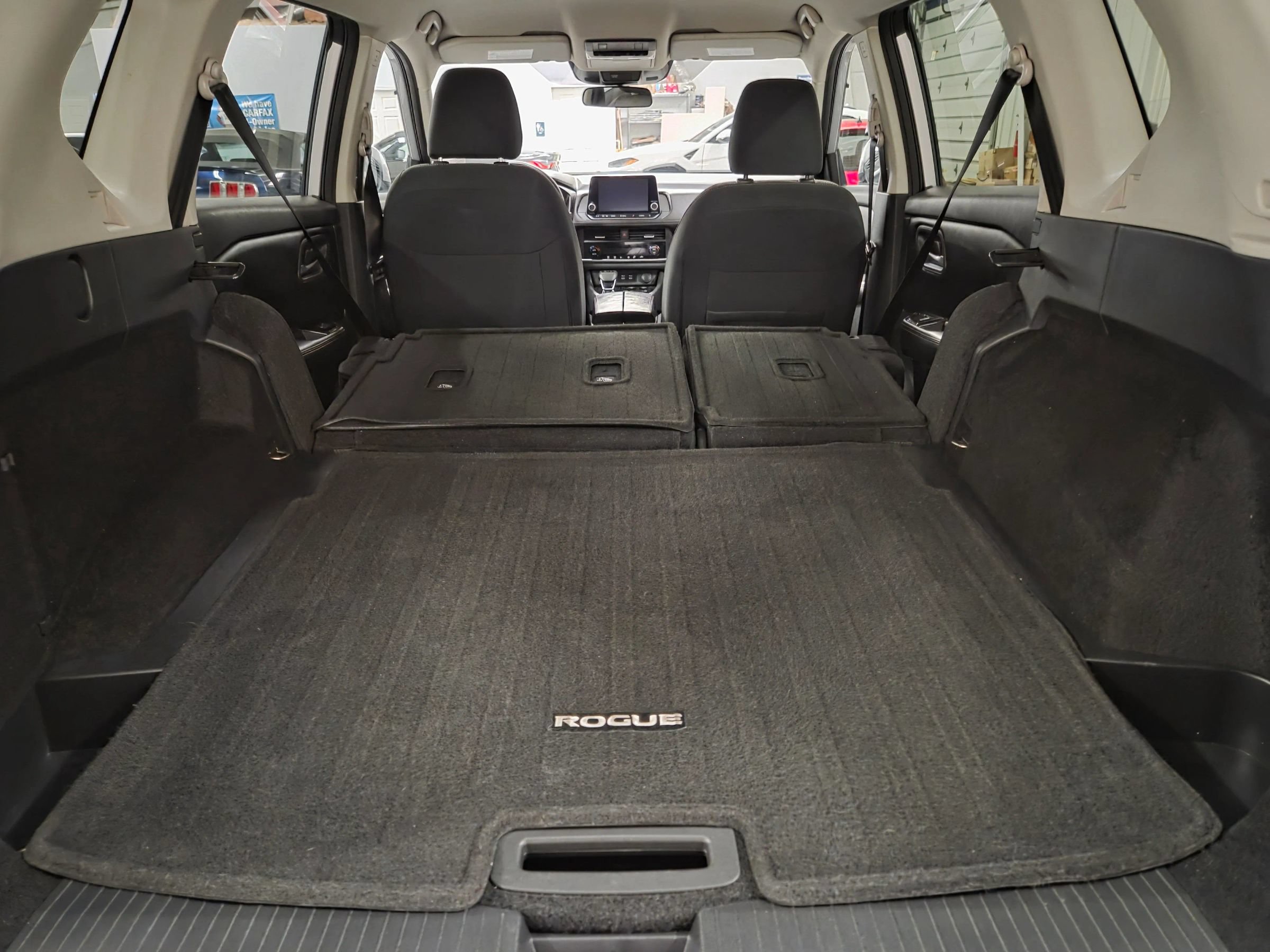Used 2025 Nissan Rogue SV FWD image 38