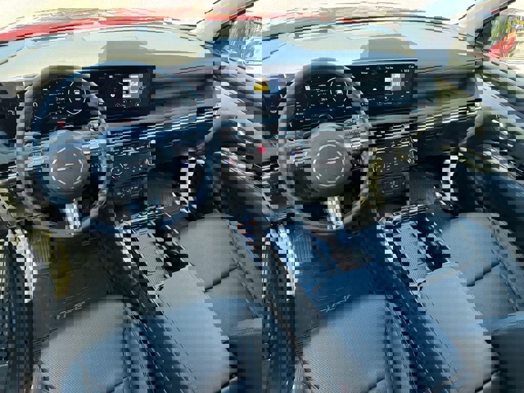 Used 2025 Hyundai Tucson Limited image 11