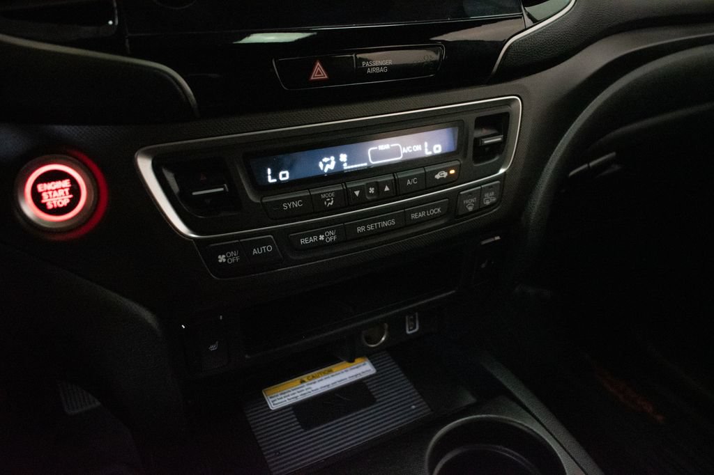 Used 2022 Honda Pilot TrailSport image 17