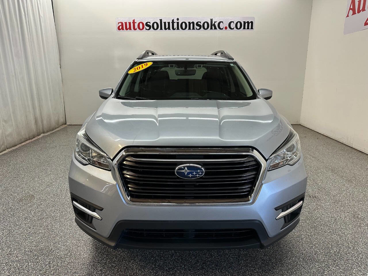 Used 2019 Subaru Ascent Premium image 2