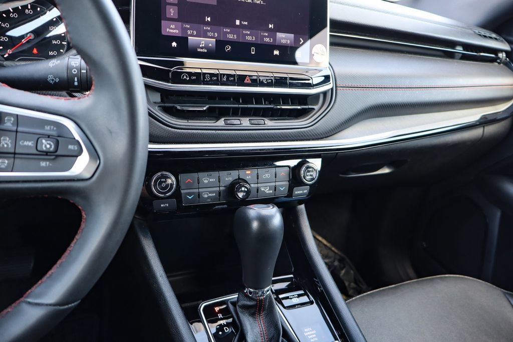 Used 2024 Jeep Compass Trailhawk image 29