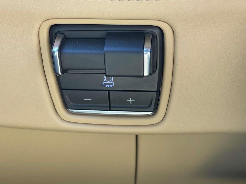 New 2025 Cadillac Escalade IQ Sport 2 w/ LPO, ONYX Package image 28