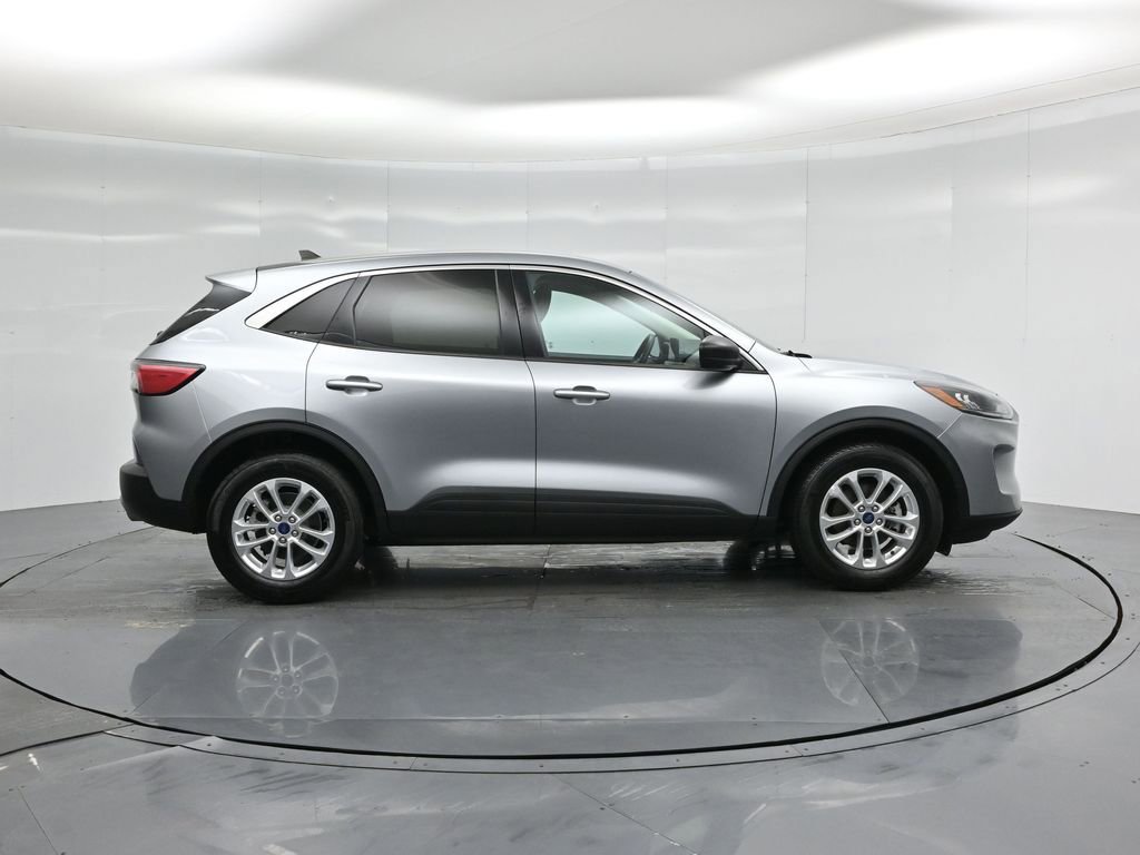 Certified 2022 Ford Escape SE image 23