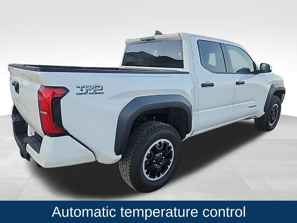 Used 2025 Toyota Tacoma TRD Off-Road image 7