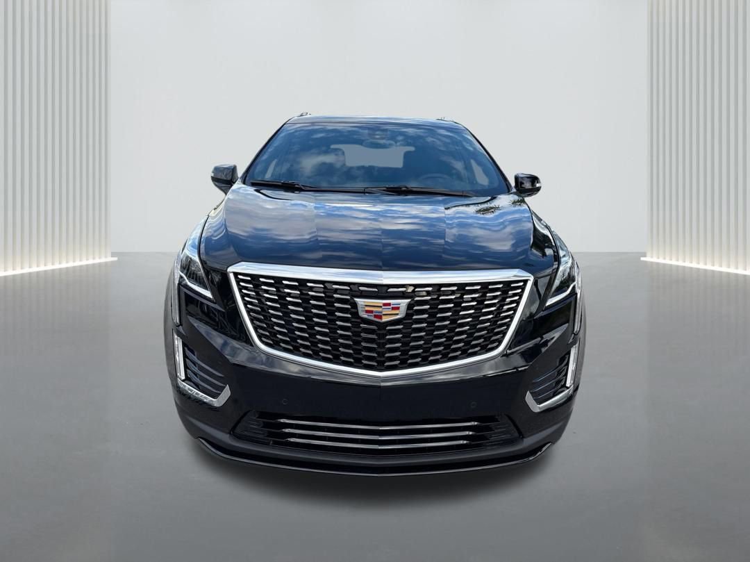 New 2026 Cadillac XT5 Luxury image 2