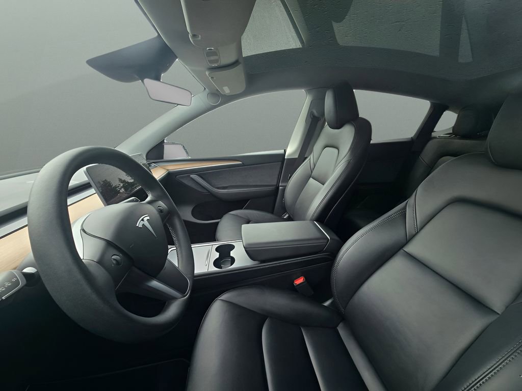 Used 2023 Tesla Model Y Long Range image 12