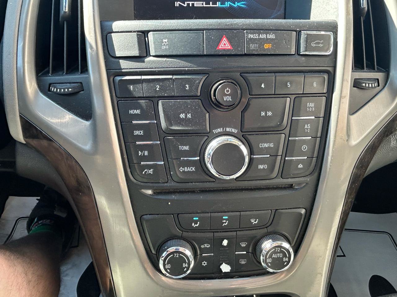 Used 2013 Buick Verano FWD image 23