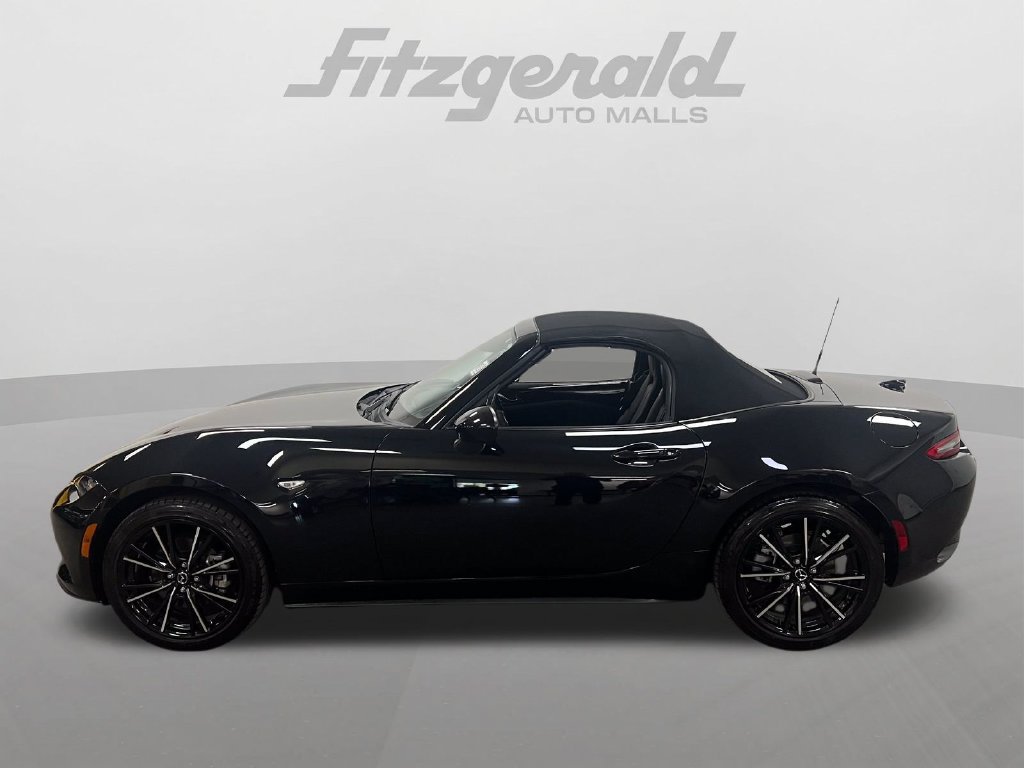 Used 2024 MAZDA MX-5 Miata Grand Touring RWD image 2