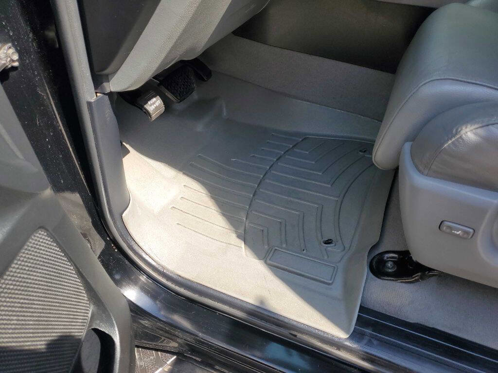 Used 2011 Toyota Tundra Limited image 24