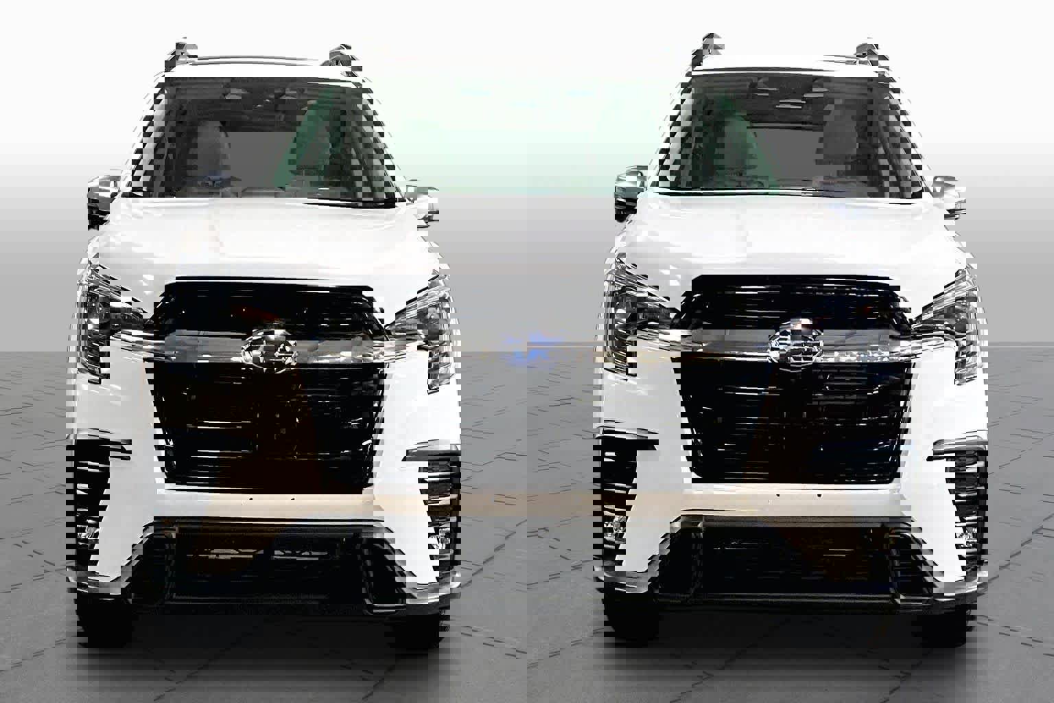 Used 2023 Subaru Ascent Limited w/ Technology Package AWD/4WD image 4