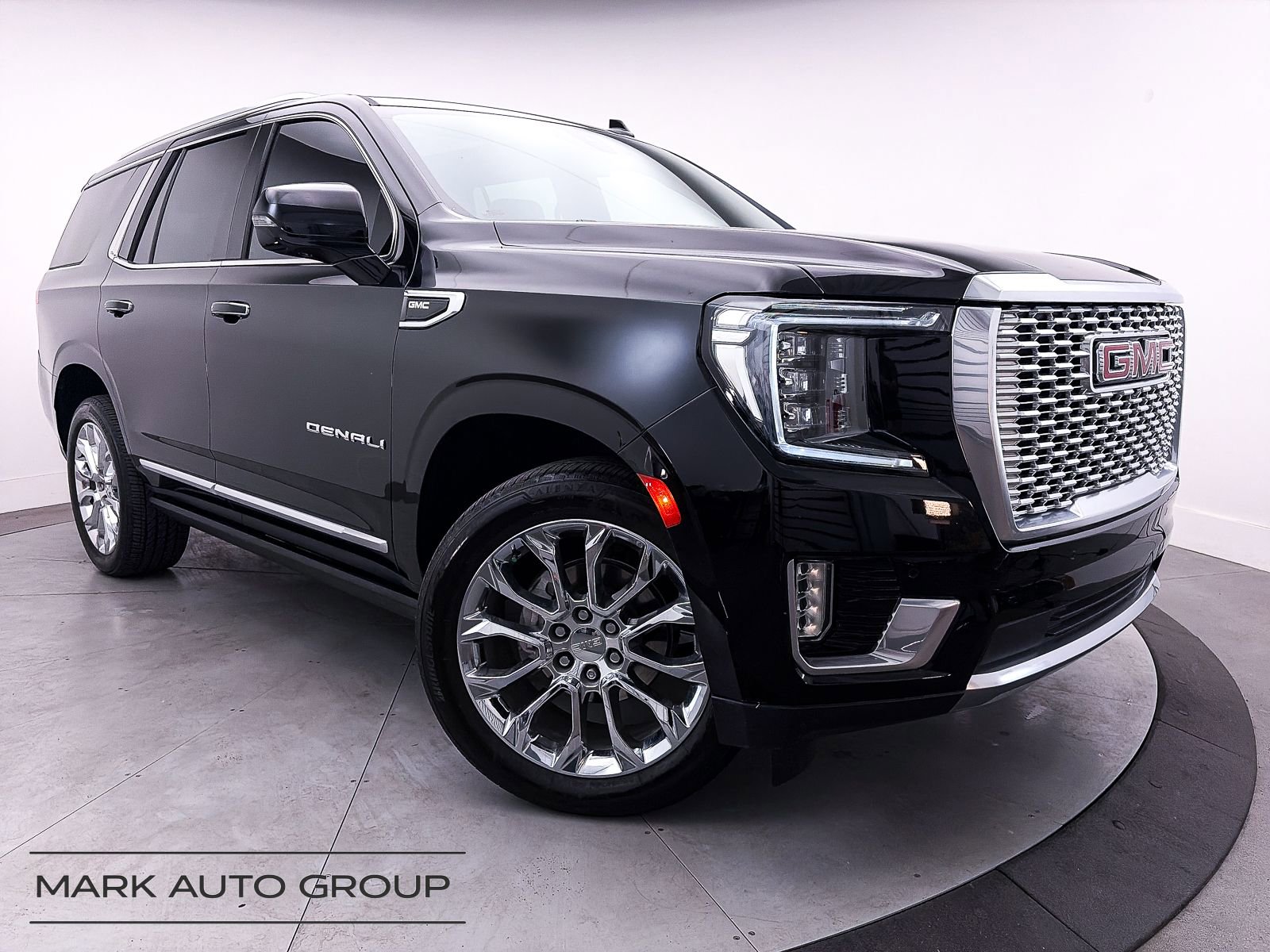 Used 2022 GMC Yukon Denali image 1