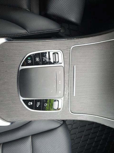 Used 2022 Mercedes-Benz GLC 300 4MATIC w/ Premium Package Lite image 17