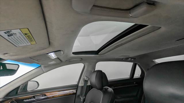 Used 2017 Genesis G90 5.0 Ultimate RWD image 16