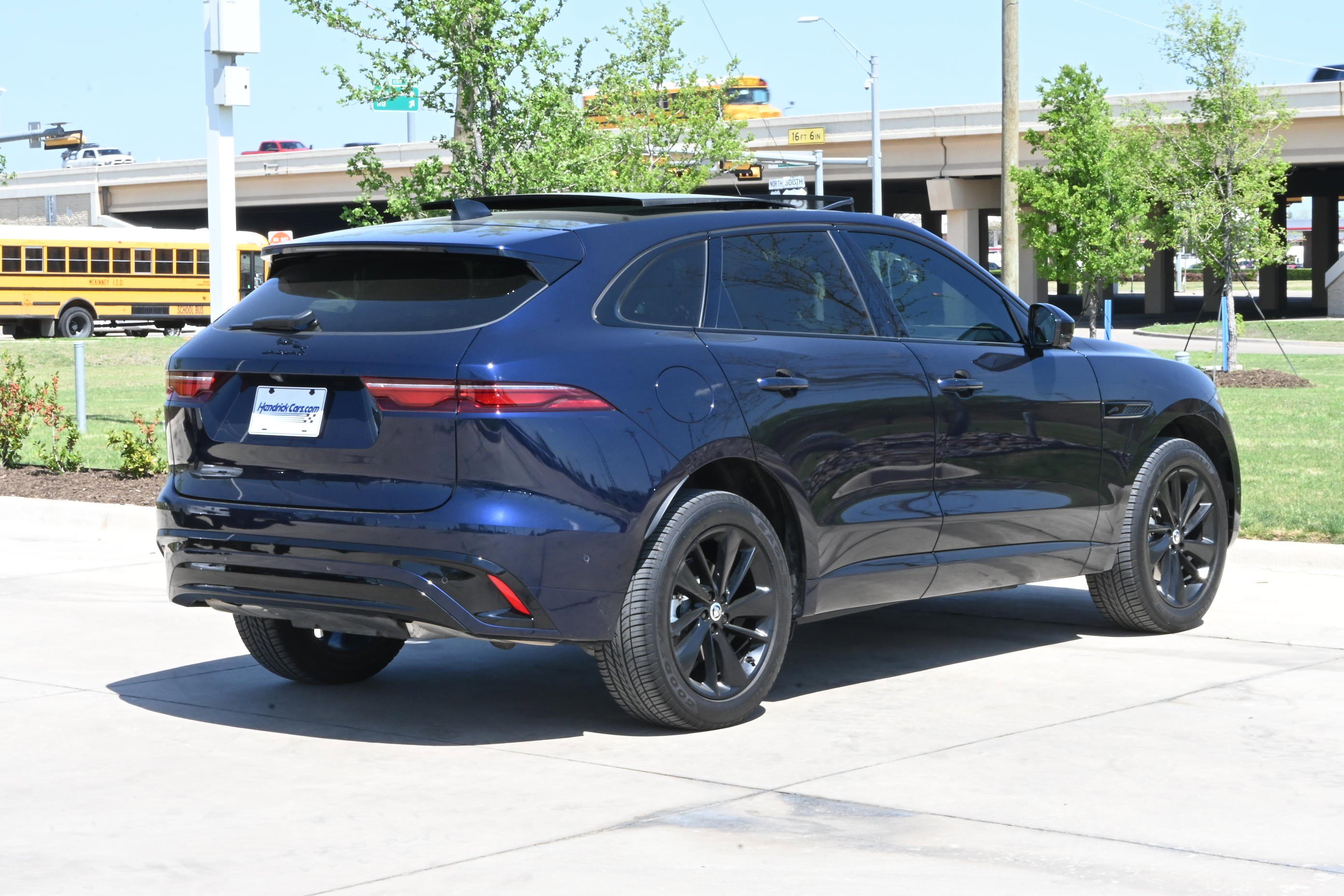 Used 2025 Jaguar F-PACE R-Dynamic S image 8