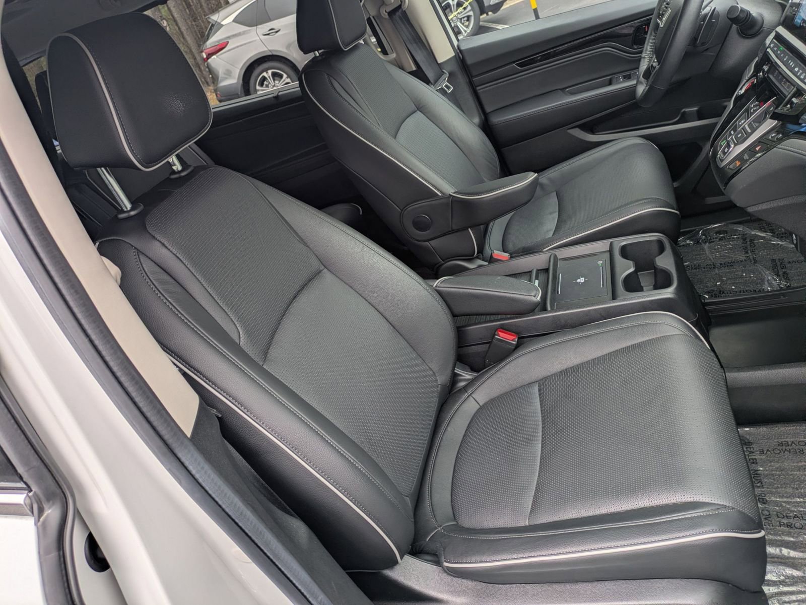 Used 2025 Honda Odyssey Elite image 29