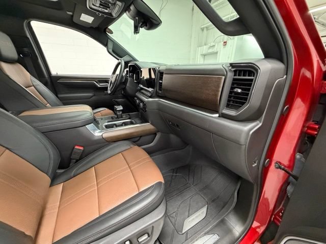 Certified 2025 Chevrolet Silverado 1500 High Country AWD/4WD image 32
