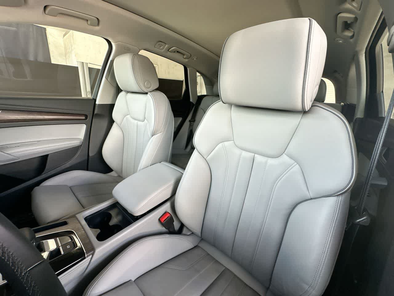 Used 2025 Audi Q5 2.0T Premium Plus w/ Premium Plus Package AWD/4WD image 14