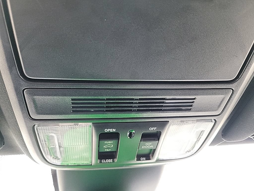 Used 2025 Honda Odyssey Sport-L image 19