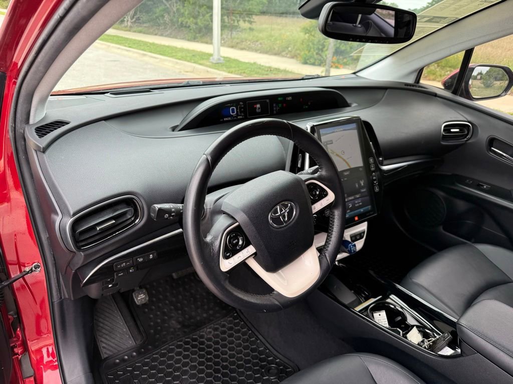 Used 2017 Toyota Prius Prime Advanced FWD image 13