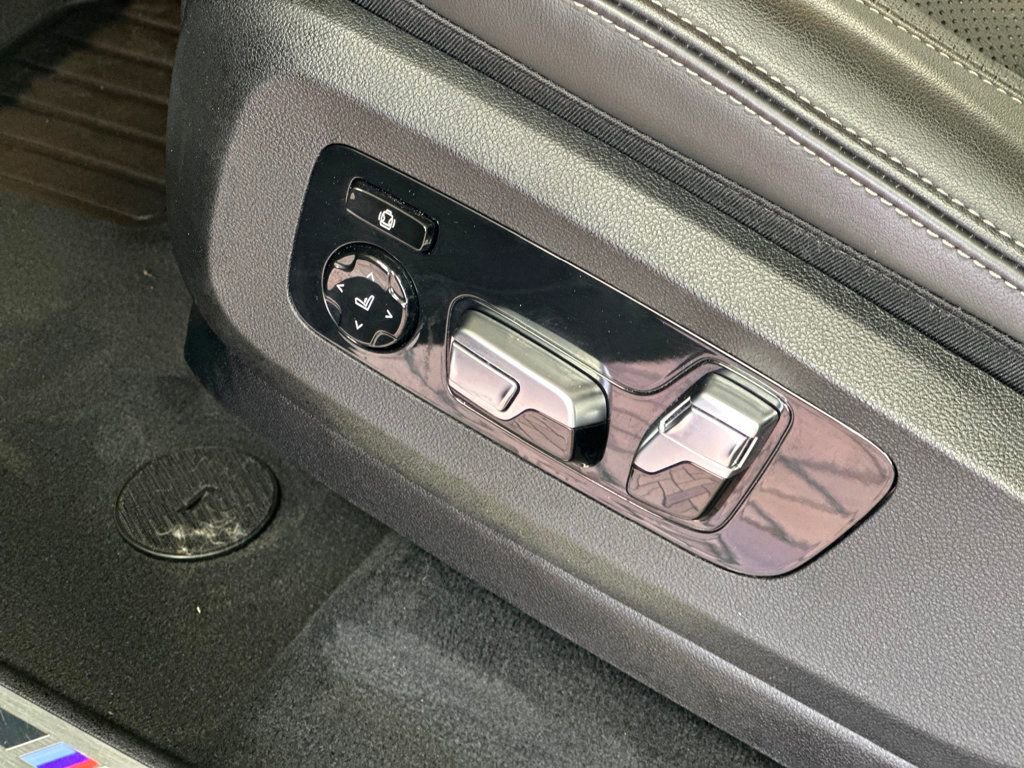 Used 2023 BMW X5 xDrive45e w/ Executive Package image 25